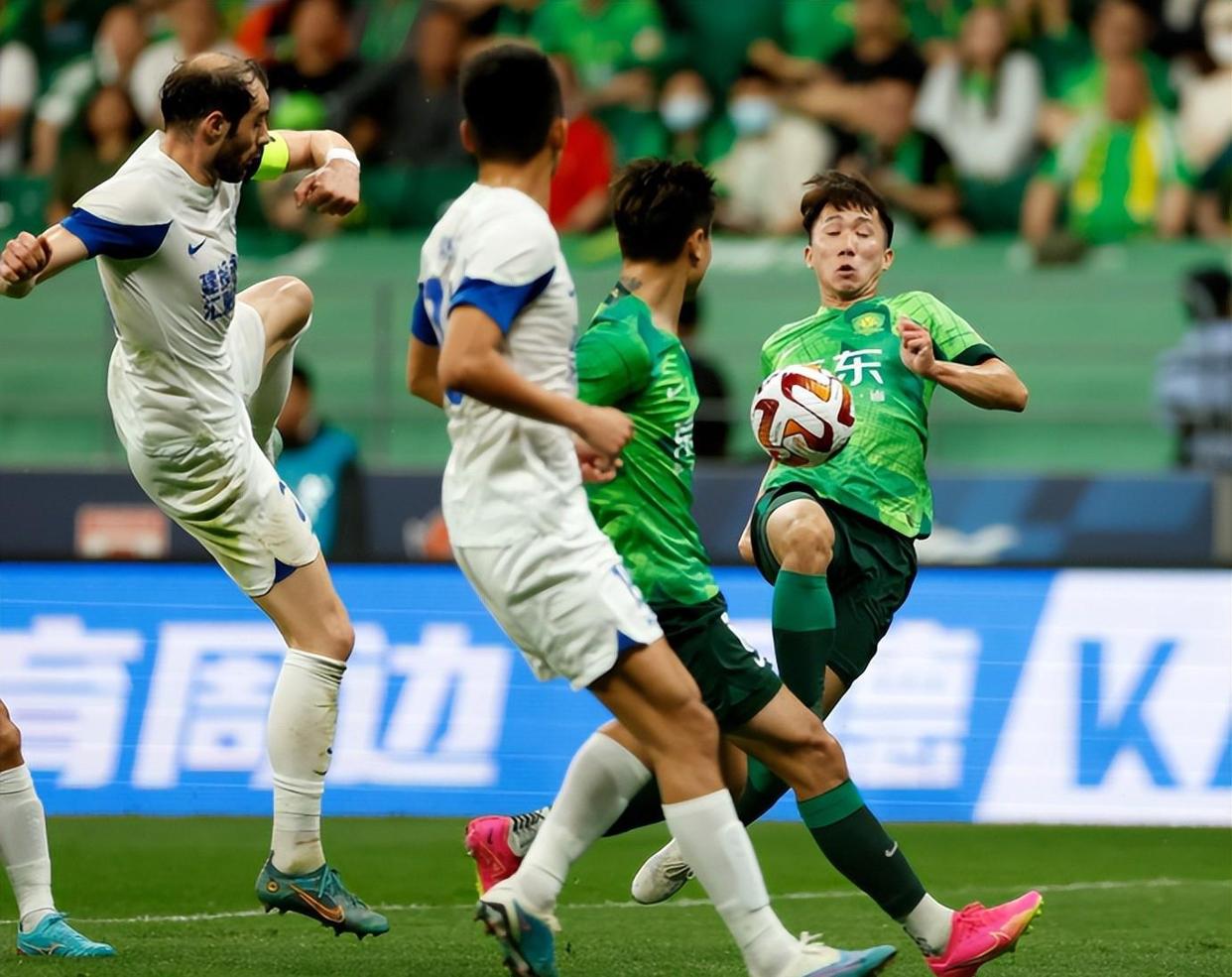 aiyouxi-国安连续两场失利，教练组需调整阵容提升实力(国安教练团队)